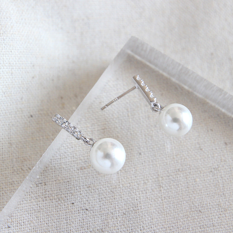 Dangle Pearl Earrings